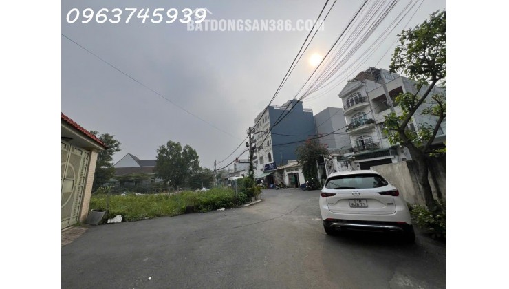 Nhà nội thất gỗ cao cấp, 114m2, 3 tầng, 8.25 tỷ, Hiệp Bình Phước